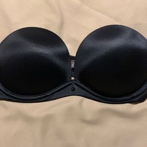 Victoria’s Secret black Strapless padded bra